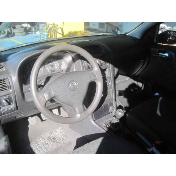 opel astra g berlina del año 2001