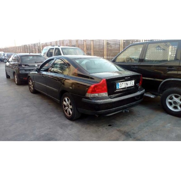 volvo s60 berlina del año 2000