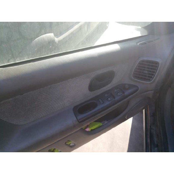 renault laguna (b56) del año 2000