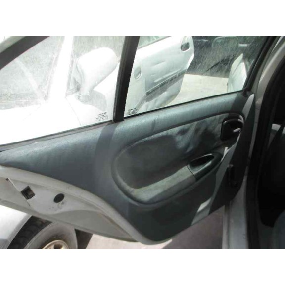 renault megane i berlina hatchback (ba0) del año 1998