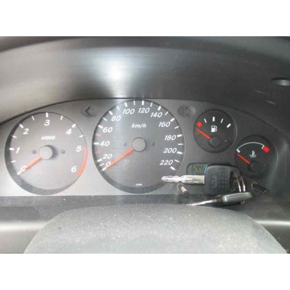 nissan almera (n16/e) del año 2000