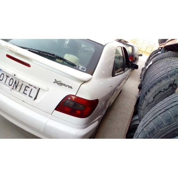 citroën xsara berlina del año 1999