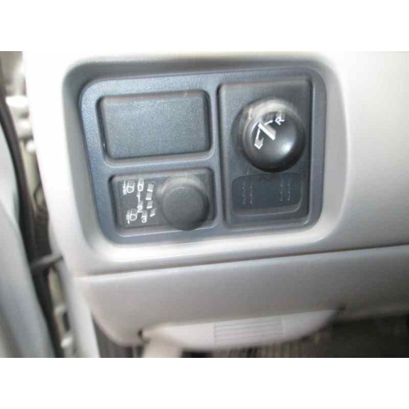 nissan almera (n16/e) del año 2000