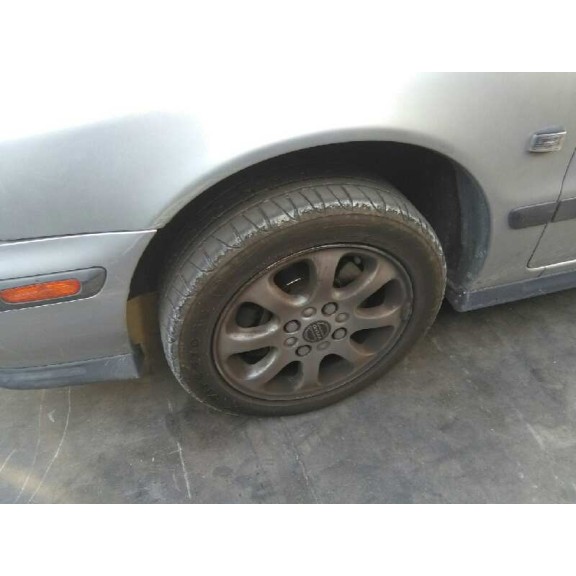 volvo s40 berlina del año 2000