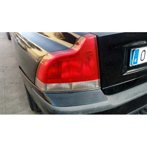 volvo s60 berlina del año 2000