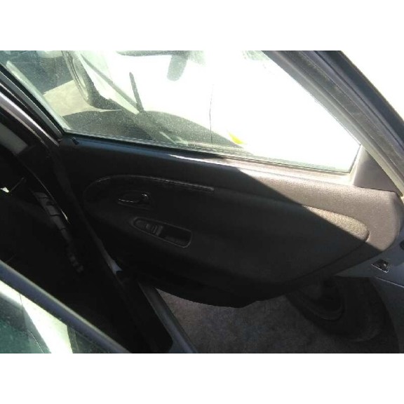 volvo s40 berlina del año 2000