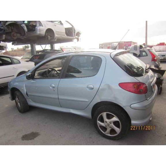peugeot 206 berlina del año 2002