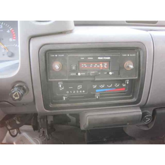 nissan cabstar del año 1999