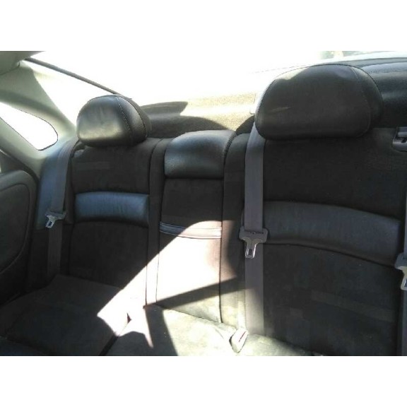 volvo s40 berlina del año 2000