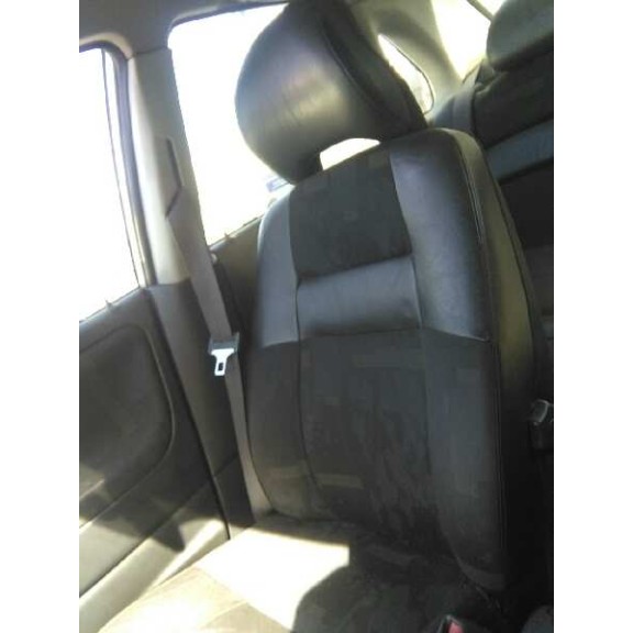 volvo s40 berlina del año 2000