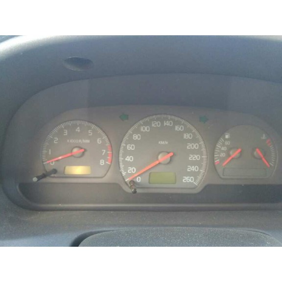 volvo s40 berlina del año 2000