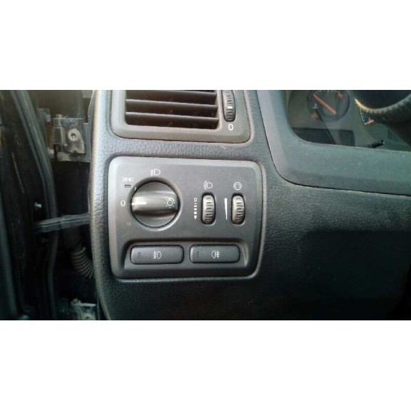 volvo s60 berlina del año 2000