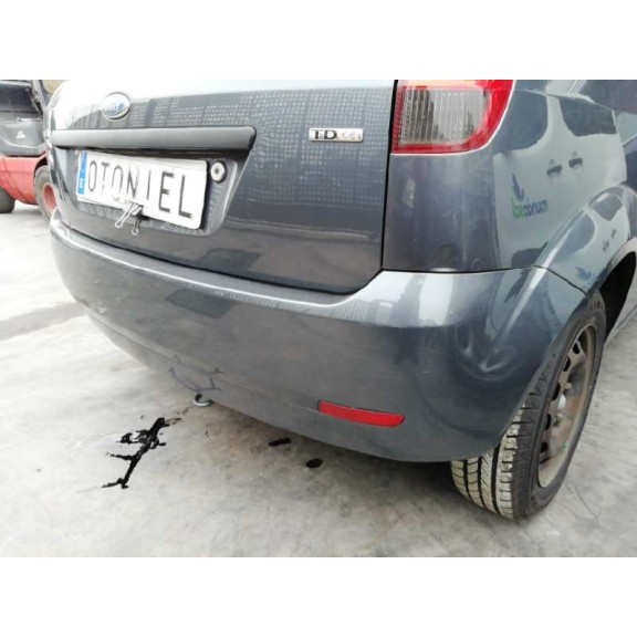 ford fiesta (cbk) del año 2004