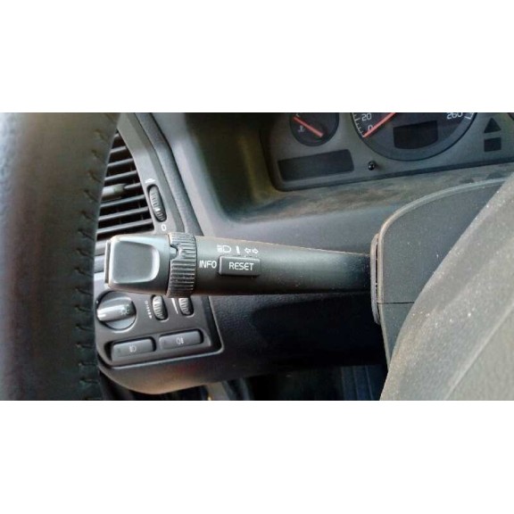 volvo s60 berlina del año 2000