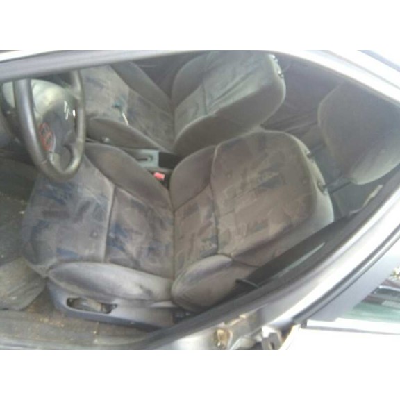 citroën xsara berlina del año 2000