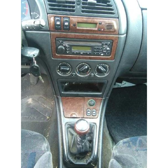 citroën xsara berlina del año 2000