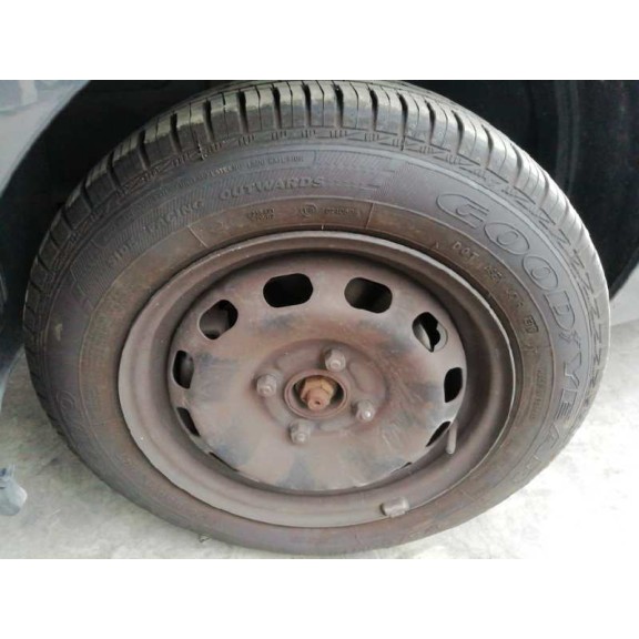 ford fiesta (cbk) del año 2004