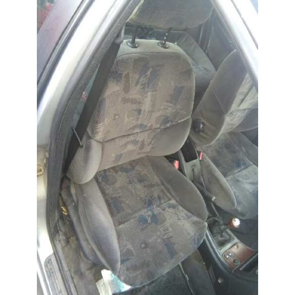 citroën xsara berlina del año 2000