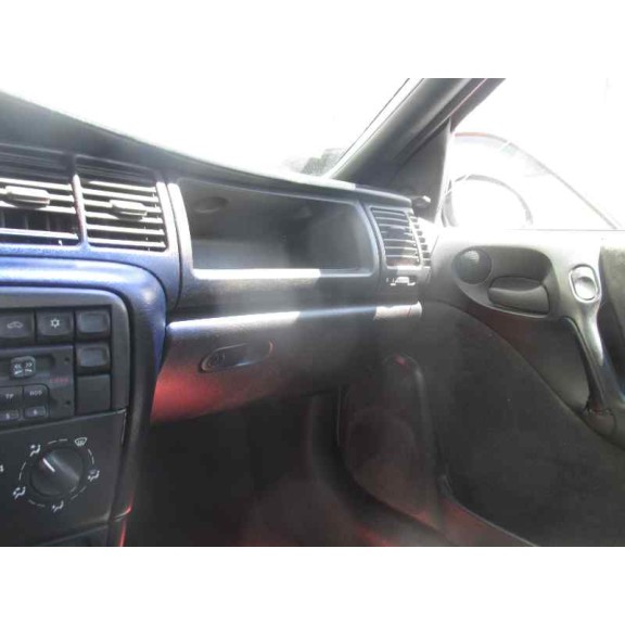 opel vectra b berlina del año 1996