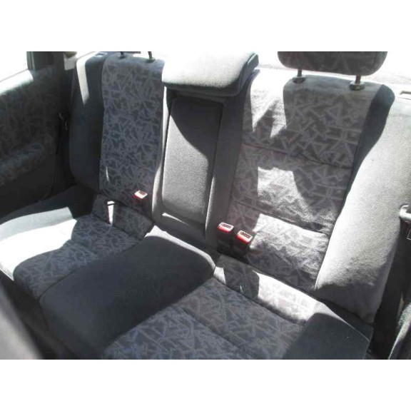 opel vectra b berlina del año 1996