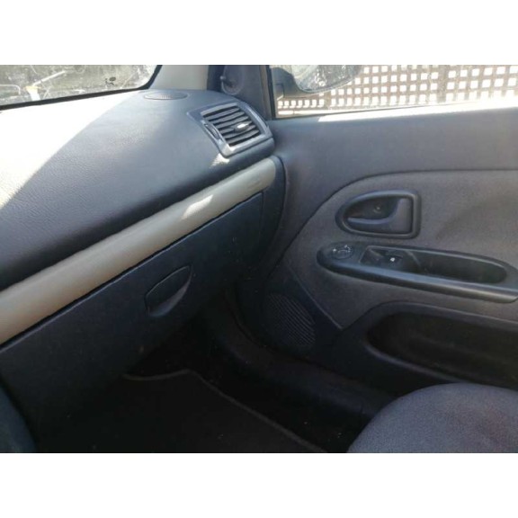 renault clio ii fase ii (b/cb0) del año 2004