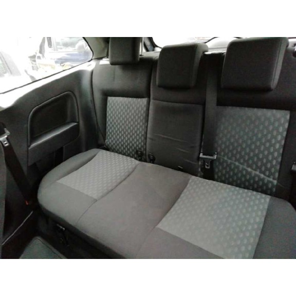 ford fiesta (cbk) del año 2004