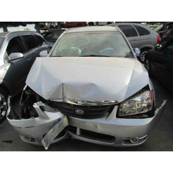 kia cerato del año 2004