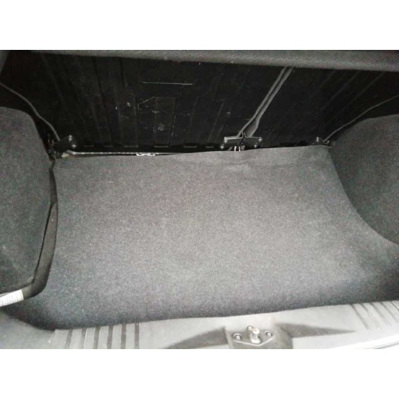 ford fiesta (cbk) del año 2004