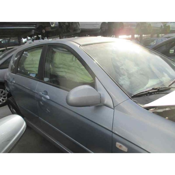 kia cerato del año 2004