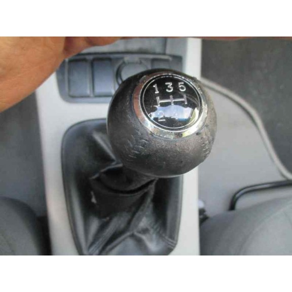 kia cerato del año 2004