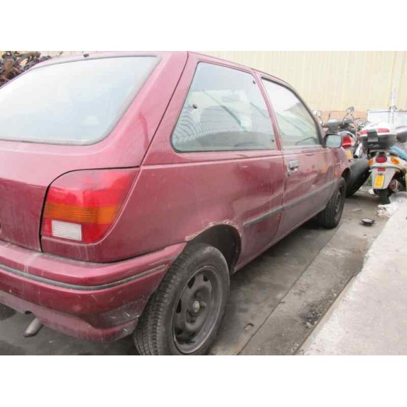ford fiesta berlina del año 1995