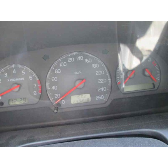 volvo s40 berlina del año 1999