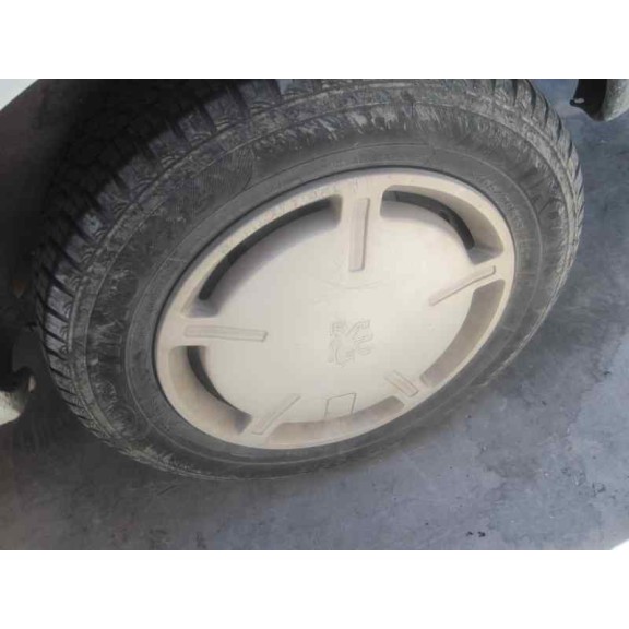 peugeot 205 berlina del año 1988