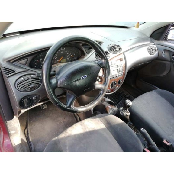 ford focus berlina (cak) del año 1999