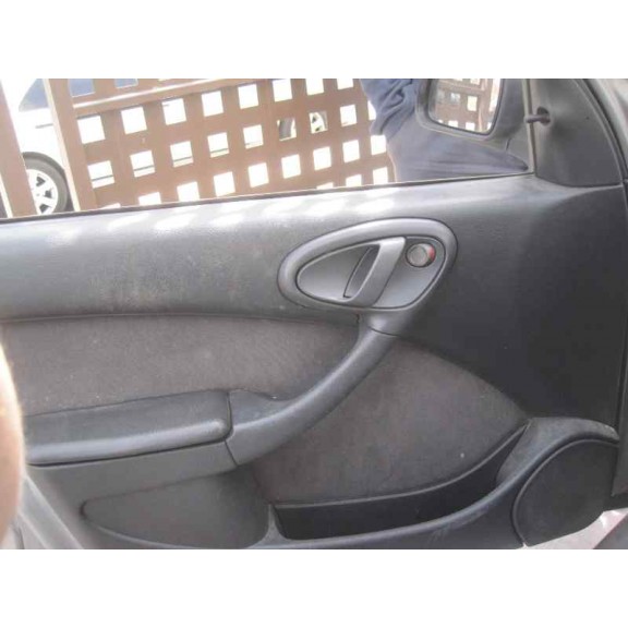 citroën xsara berlina del año 2003