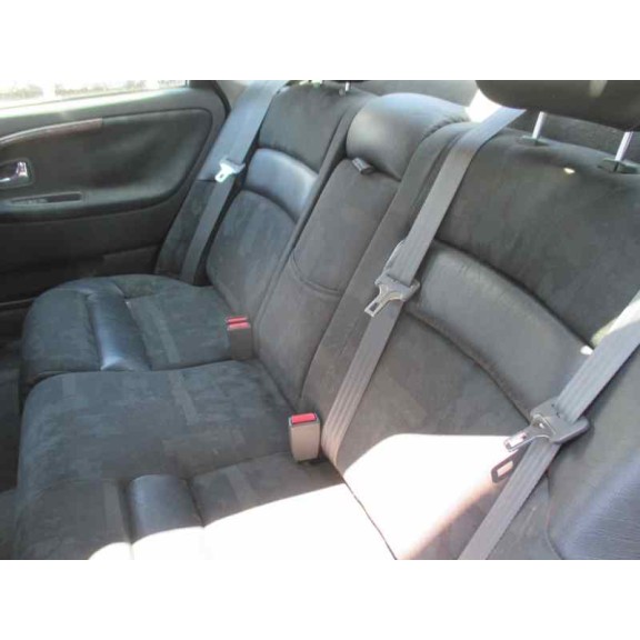 volvo s40 berlina del año 1999