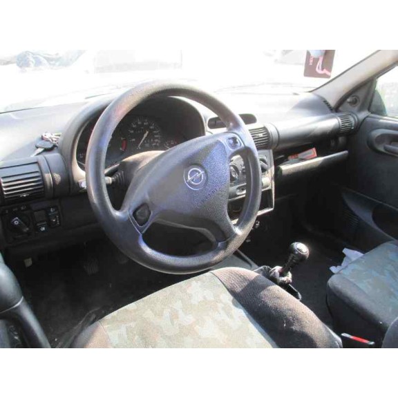 opel corsa b del año 2000
