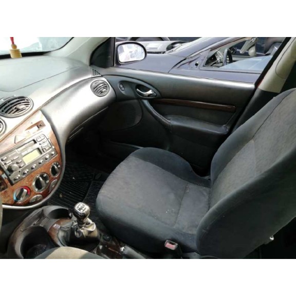 ford focus berlina (cak) del año 1999