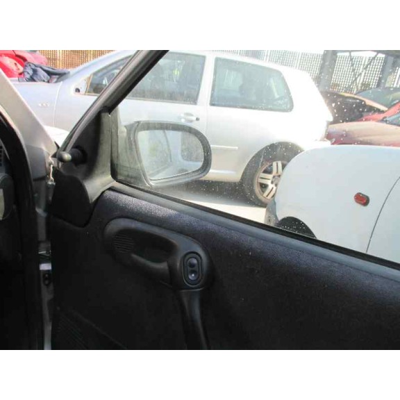 opel corsa b del año 2000