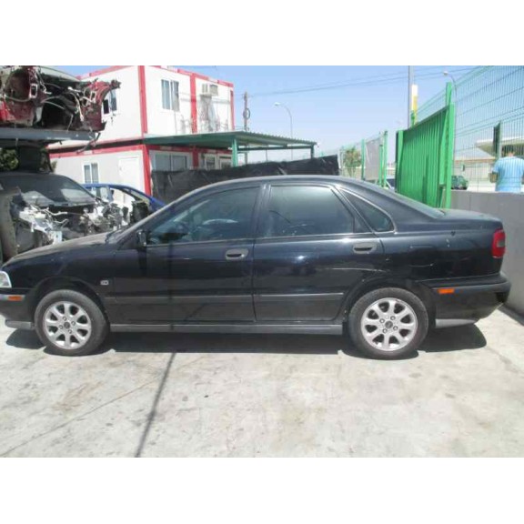 volvo s40 berlina del año 1999