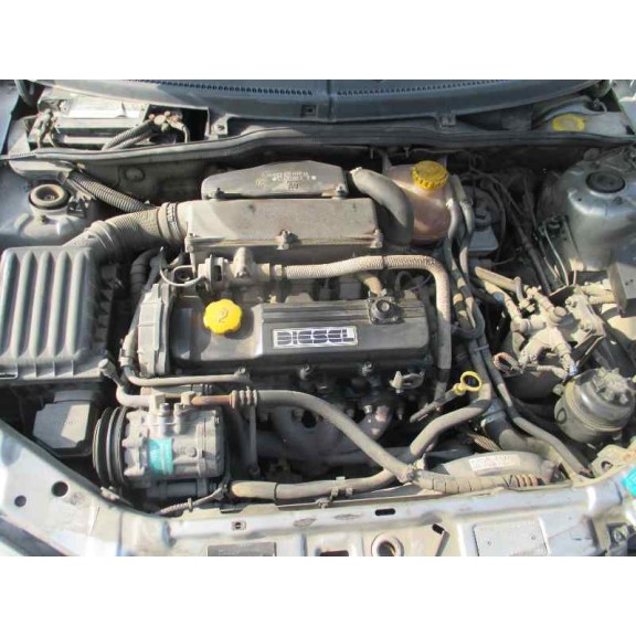 opel corsa b del año 2000
