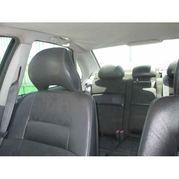 volvo s40 berlina del año 1999