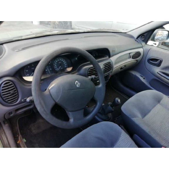 renault megane i fase 2 berlina (ba0) del año 2002