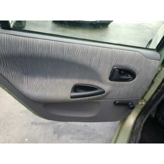 renault megane i fase 2 berlina (ba0) del año 2002