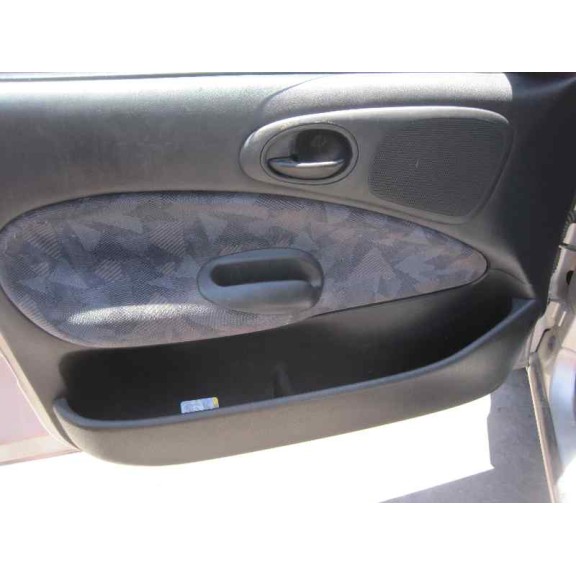 ford escort berlina/turnier del año 1998