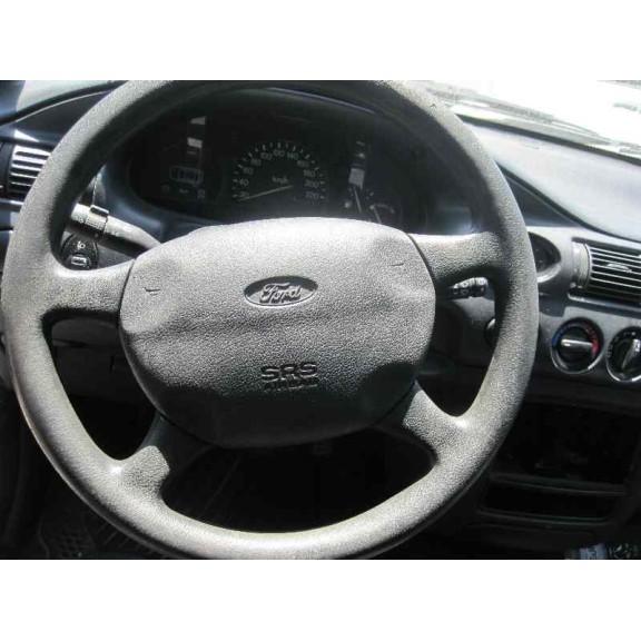 ford escort berlina/turnier del año 1998