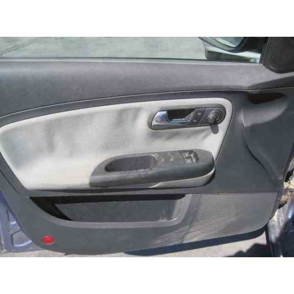 seat ibiza (6l1) del año 2002