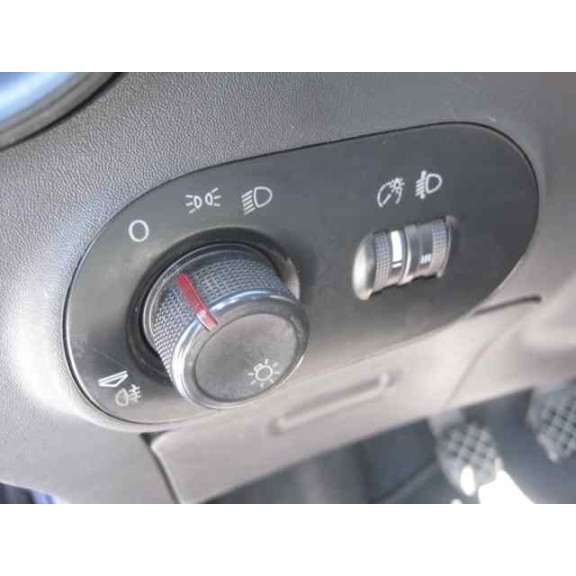 seat ibiza (6l1) del año 2002