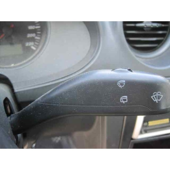 seat ibiza (6l1) del año 2002