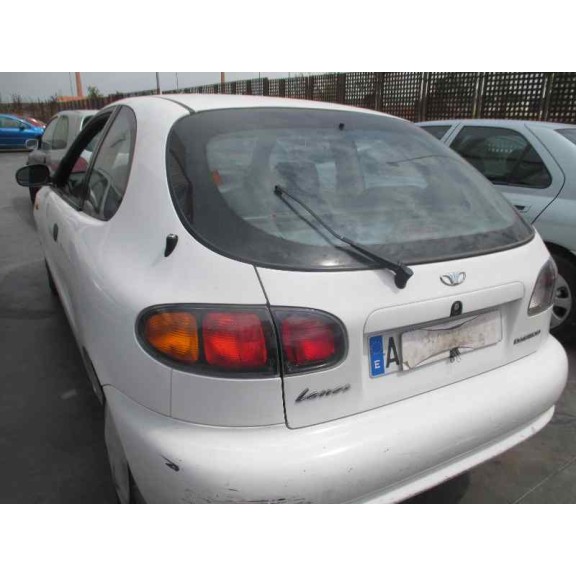 daewoo lanos del año 2000